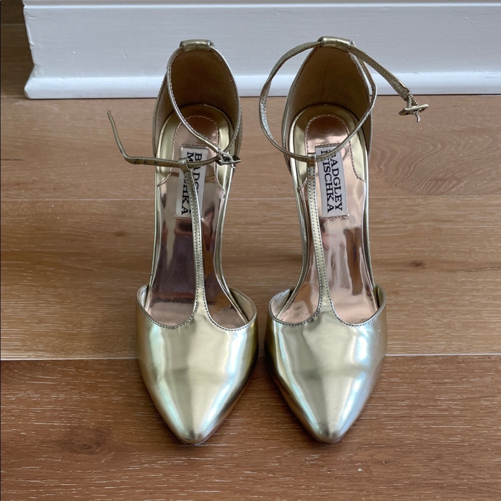 Badgley Mischka Metallic Gold T-Strap Pointed Toe Heels